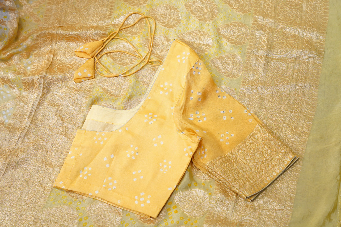 Yellow Grey Bandhani Banaras Georgette Saree
