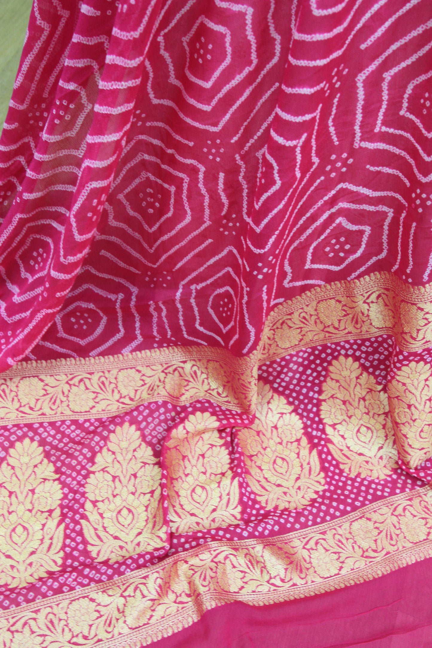 Pink georgette Bandhani dupatta