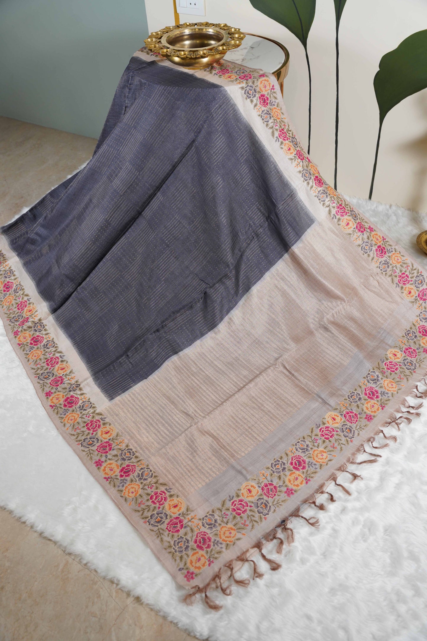 Tussar Grey with Petite border