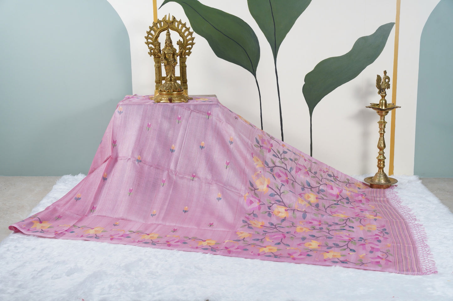 Falling Tussar Jamdani Saree in Pink