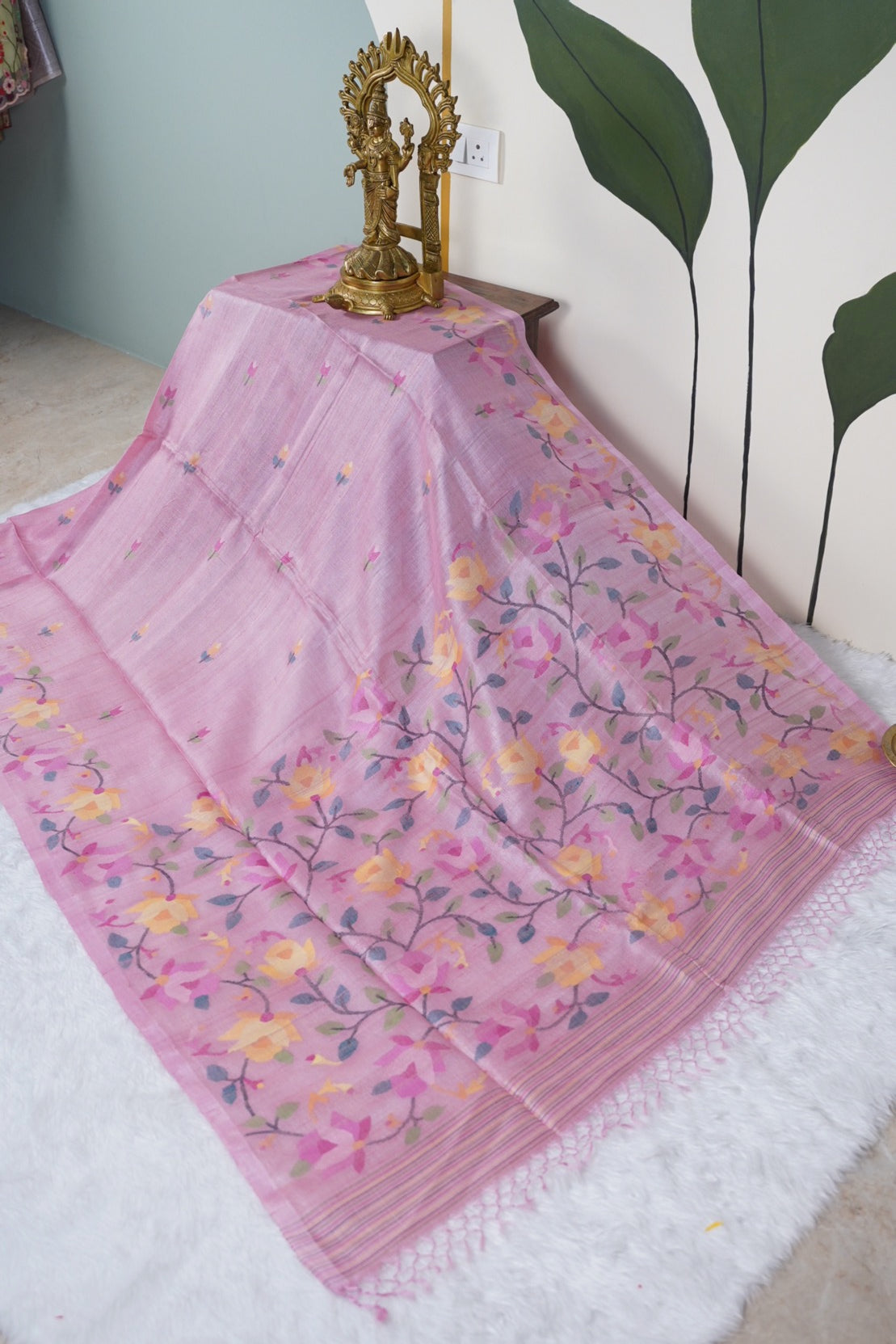 Falling Tussar Jamdani Saree in Pink