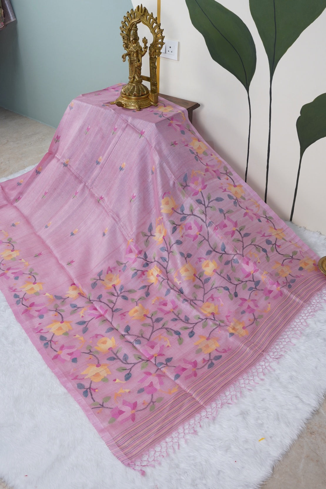 Falling Tussar Jamdani Saree in Pink