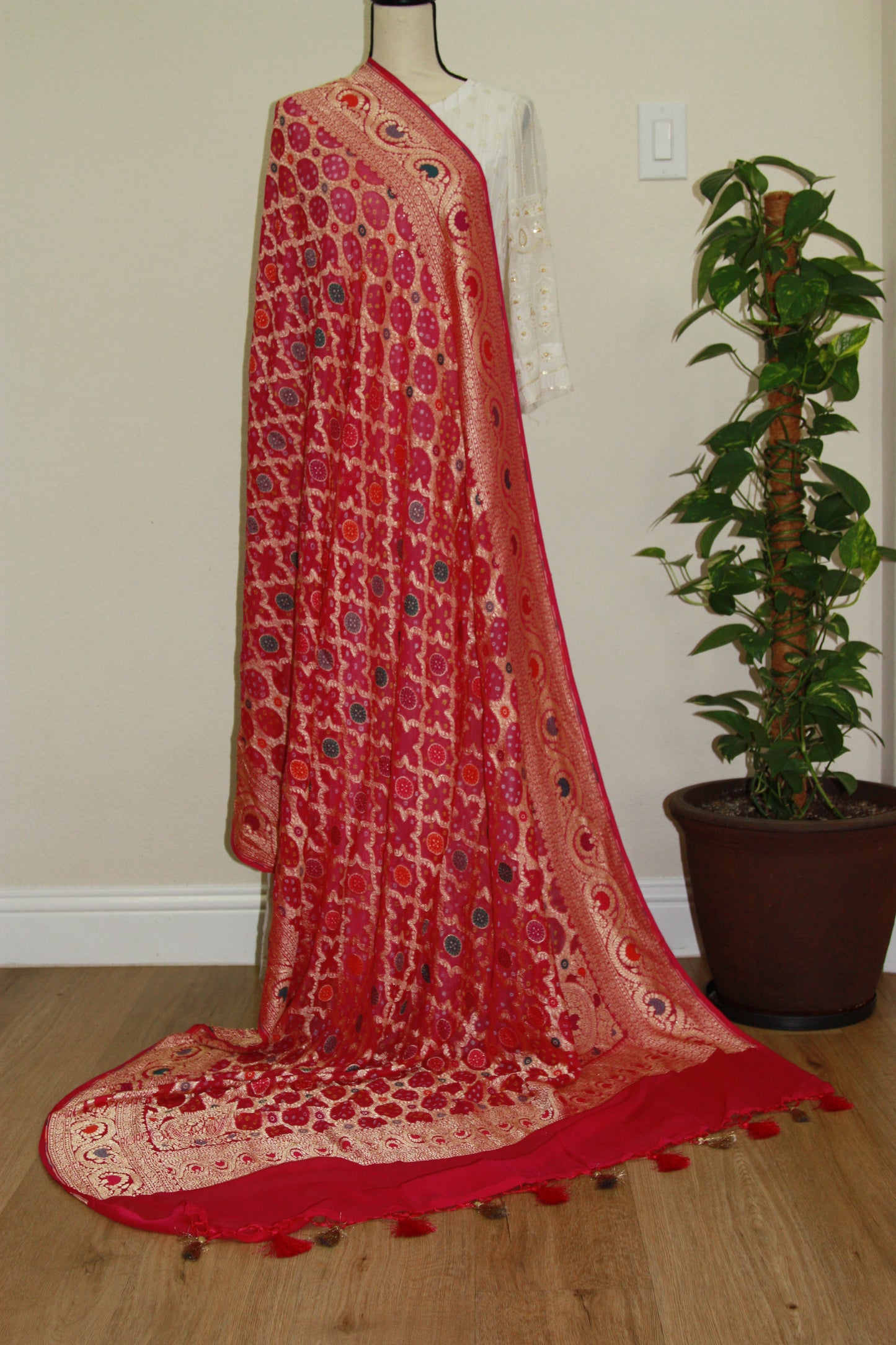 Pink Banarasi Georgette Bandhani Dupatta with Meenakari Work