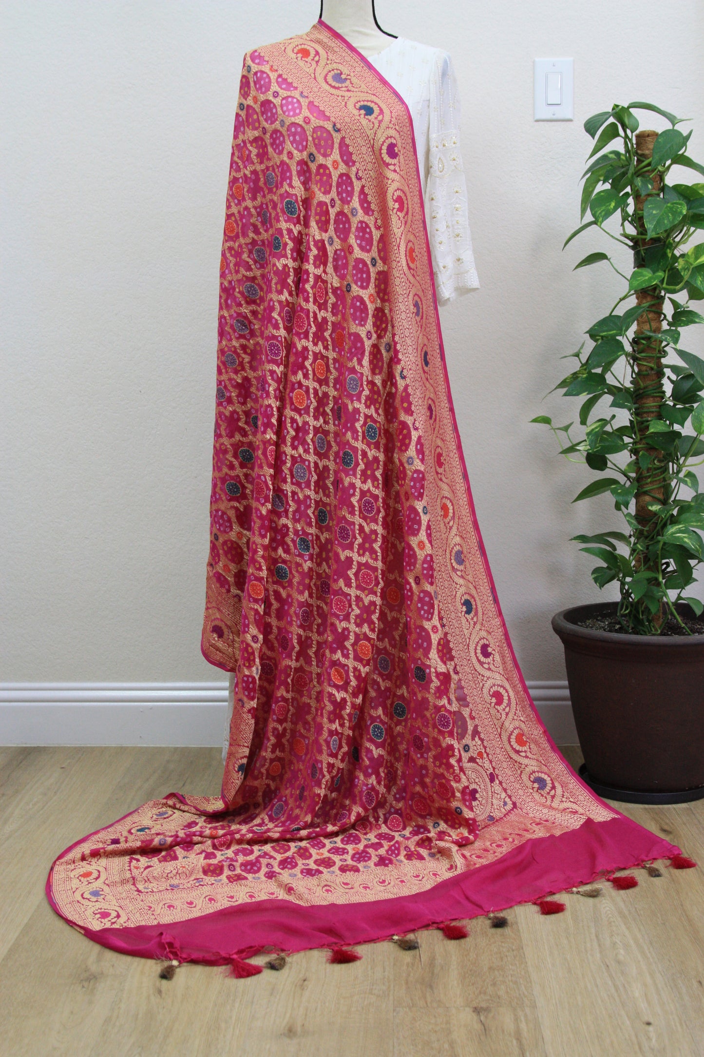 Pink Banarasi Georgette Bandhani Dupatta with Meenakari Work
