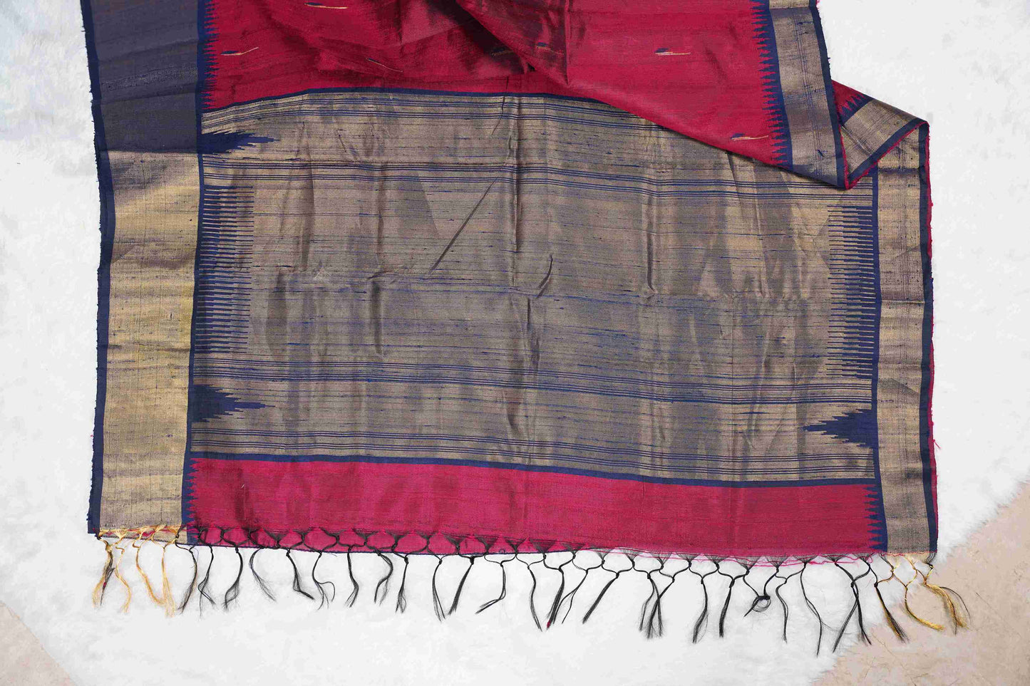 Tussar Maroon w blue temple border munia butti