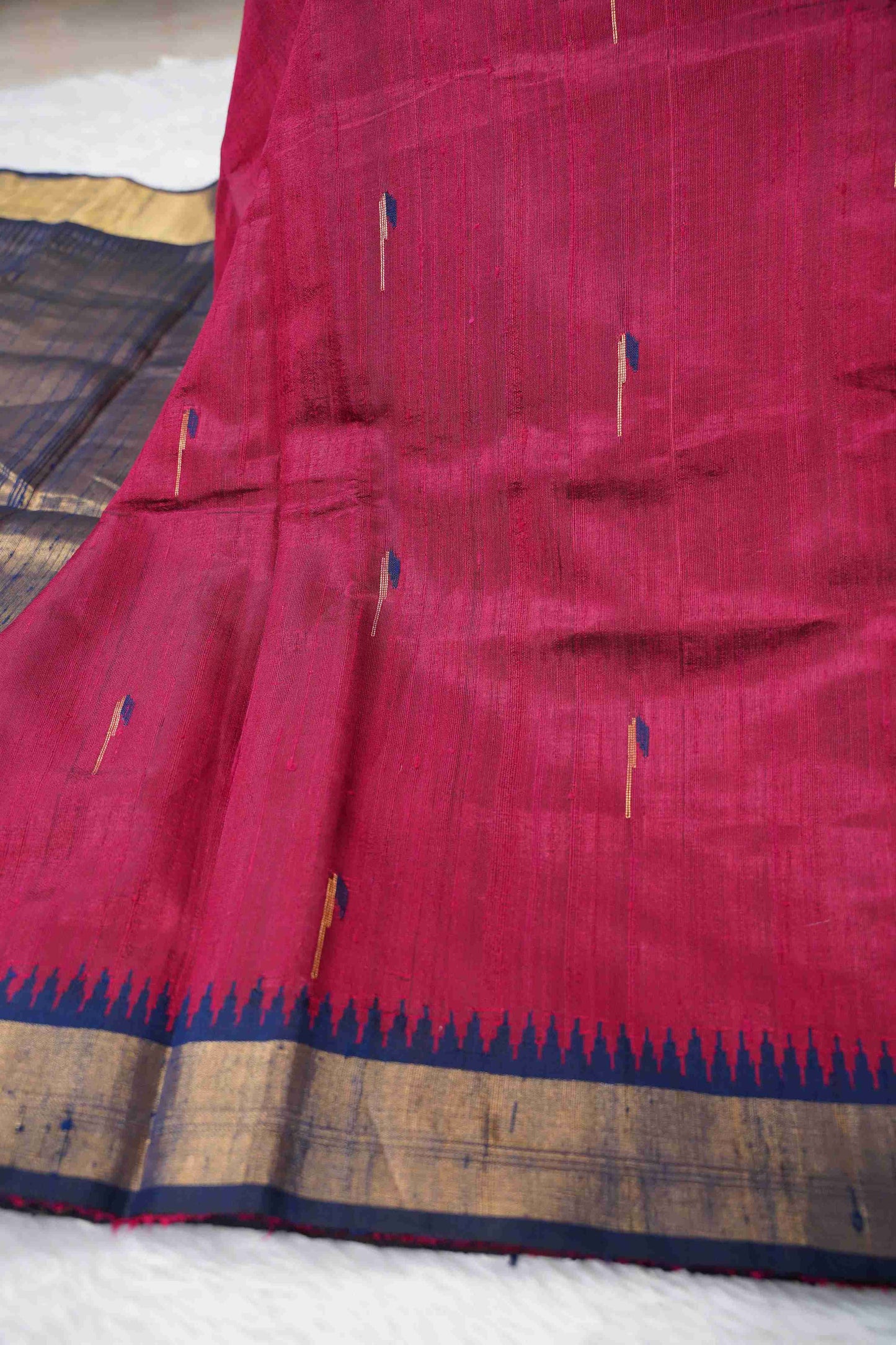 Tussar Maroon w blue temple border munia butti